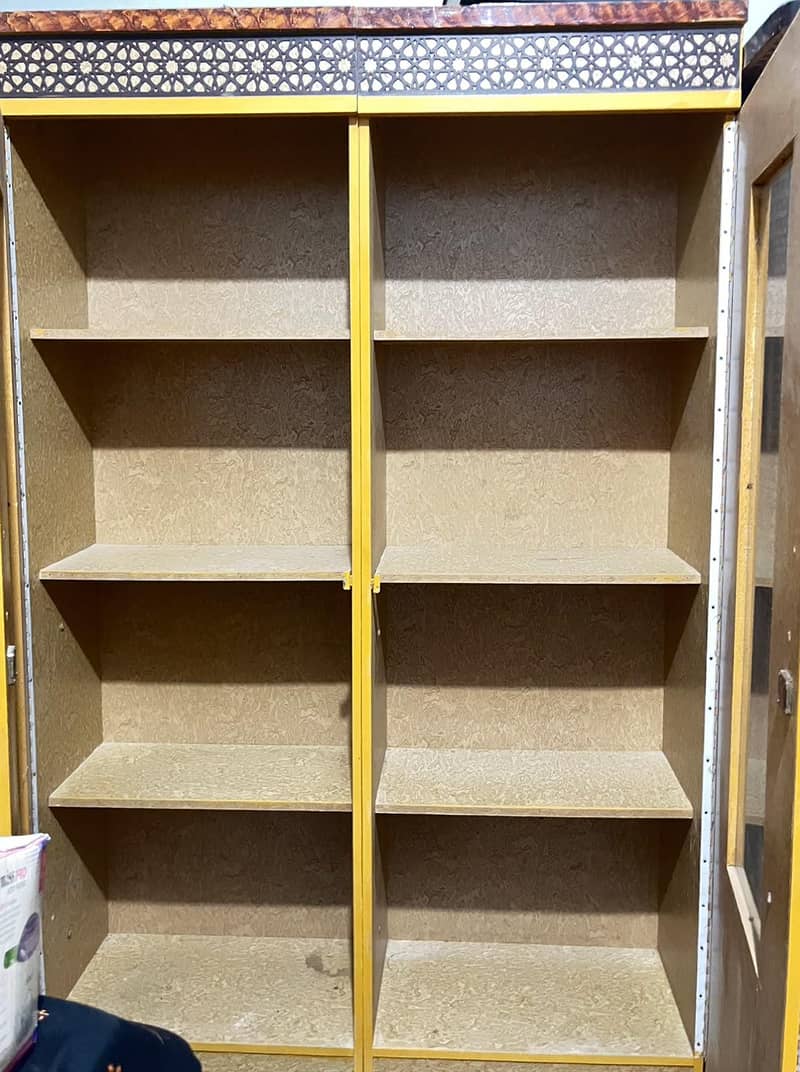 showcase,dressing 1