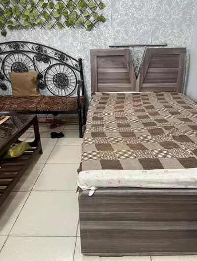 Single bed for sale