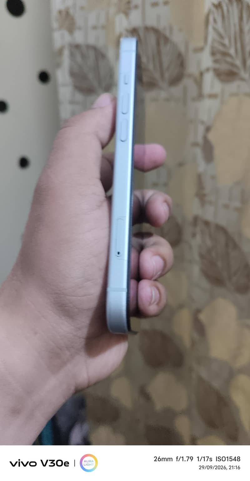 Apple iPhone 15 sim working 1