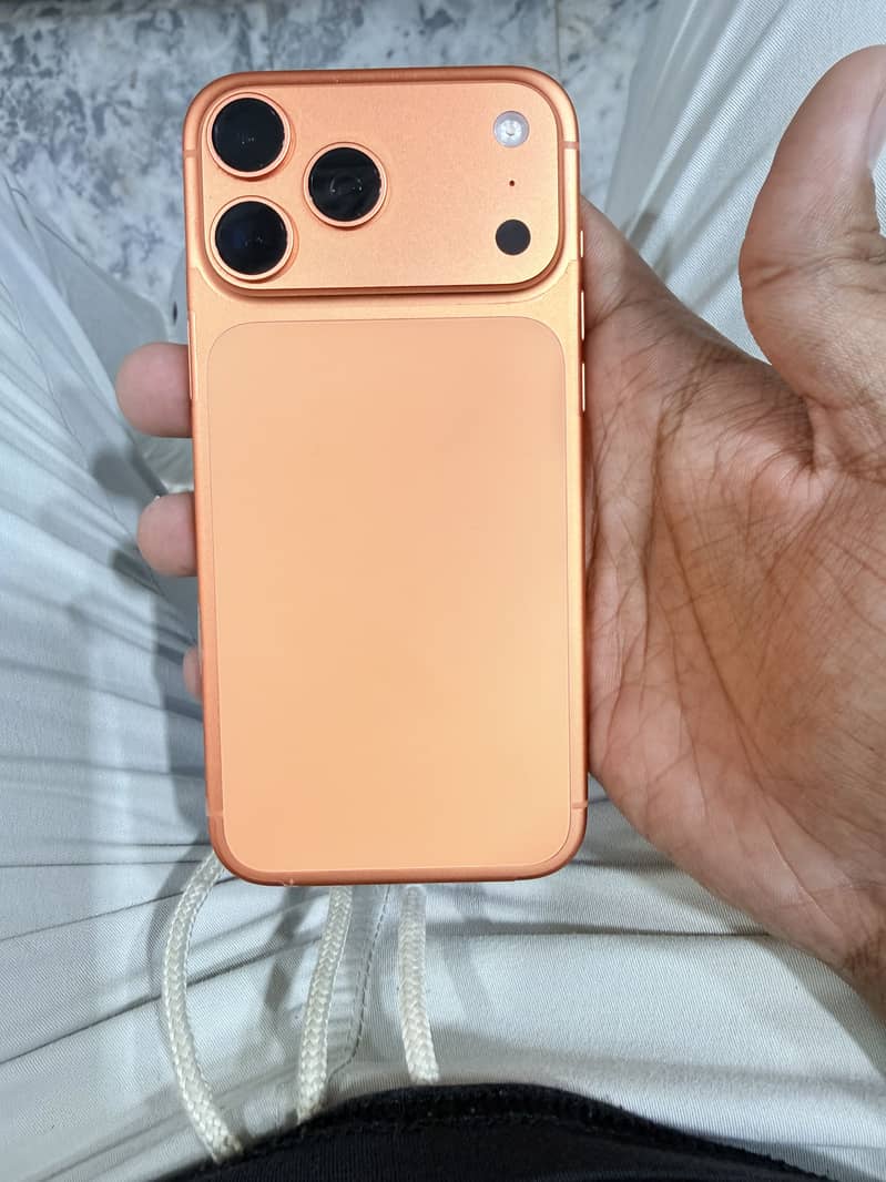 Apple iPhone 17 Pro Max 2