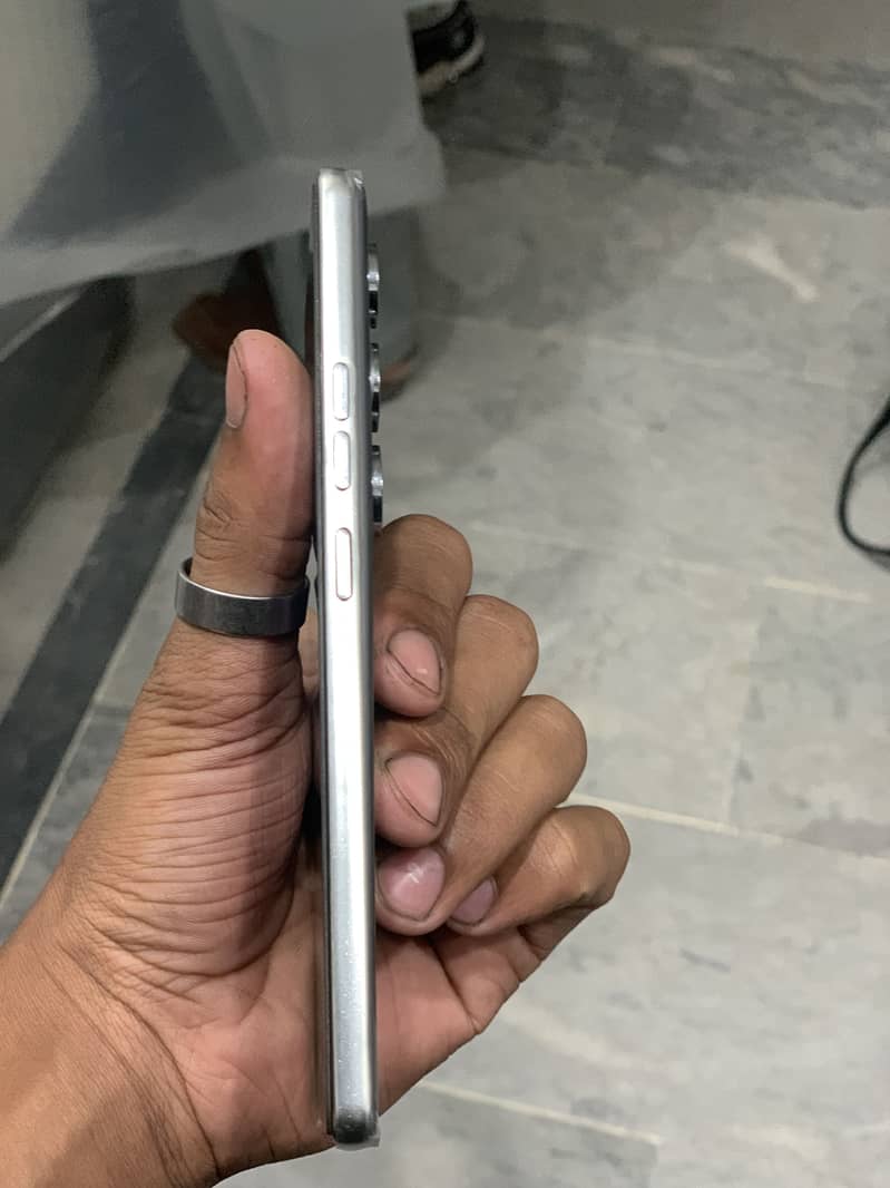 Tecno CAMON 40 1