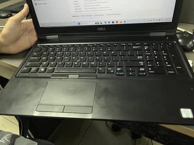 Dell Precision 3520