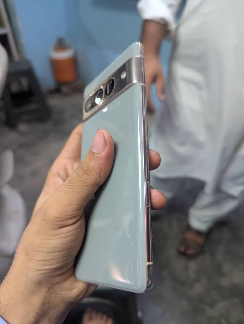 Google Pixel 7 Pro 4