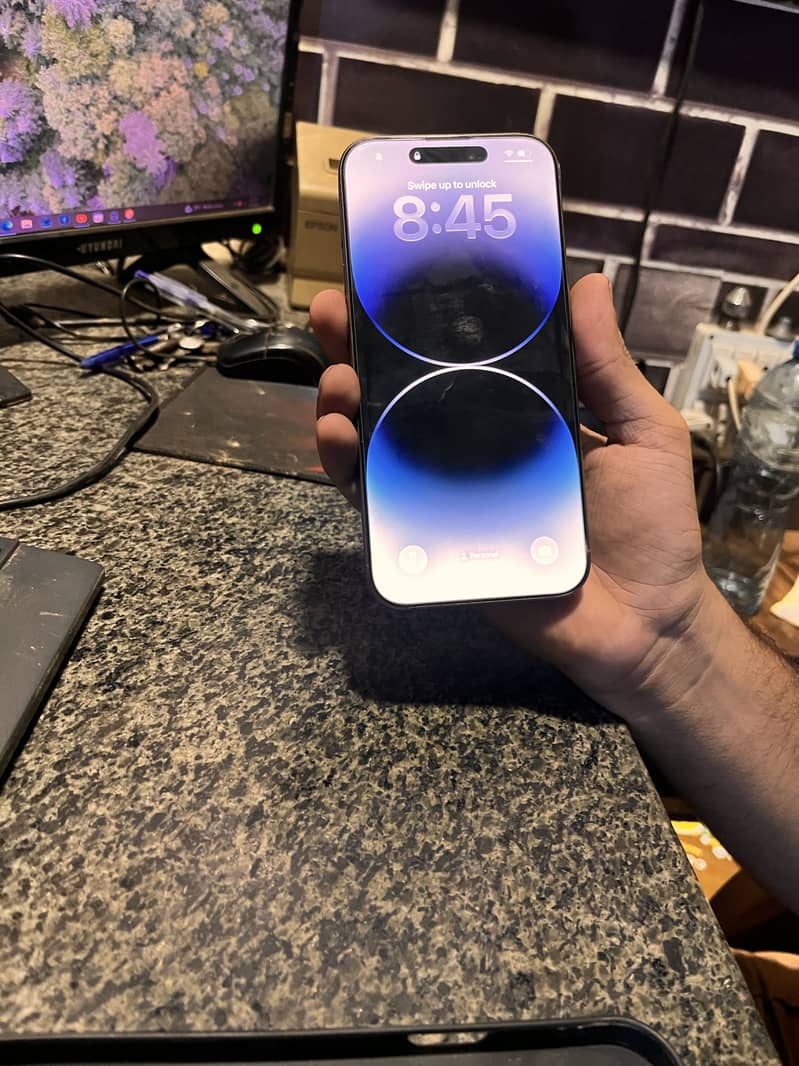 Apple iPhone 16 Pro Max 4