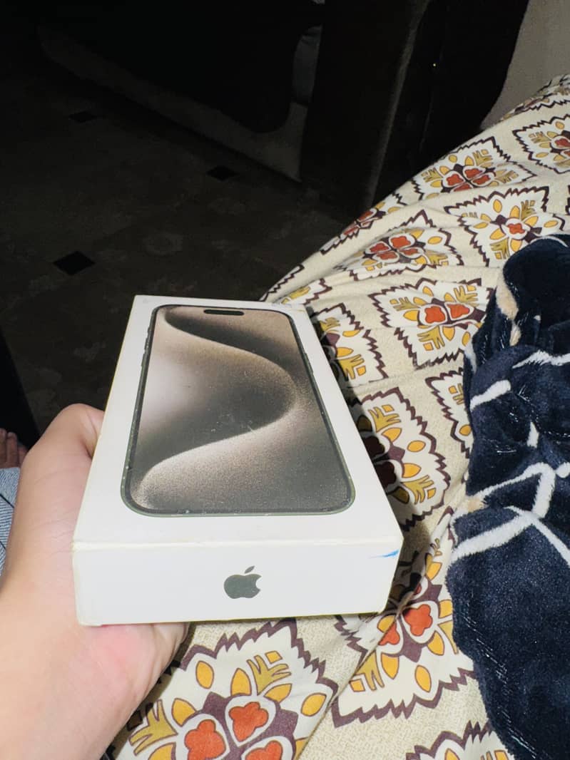 Apple iPhone 15 Pro 3