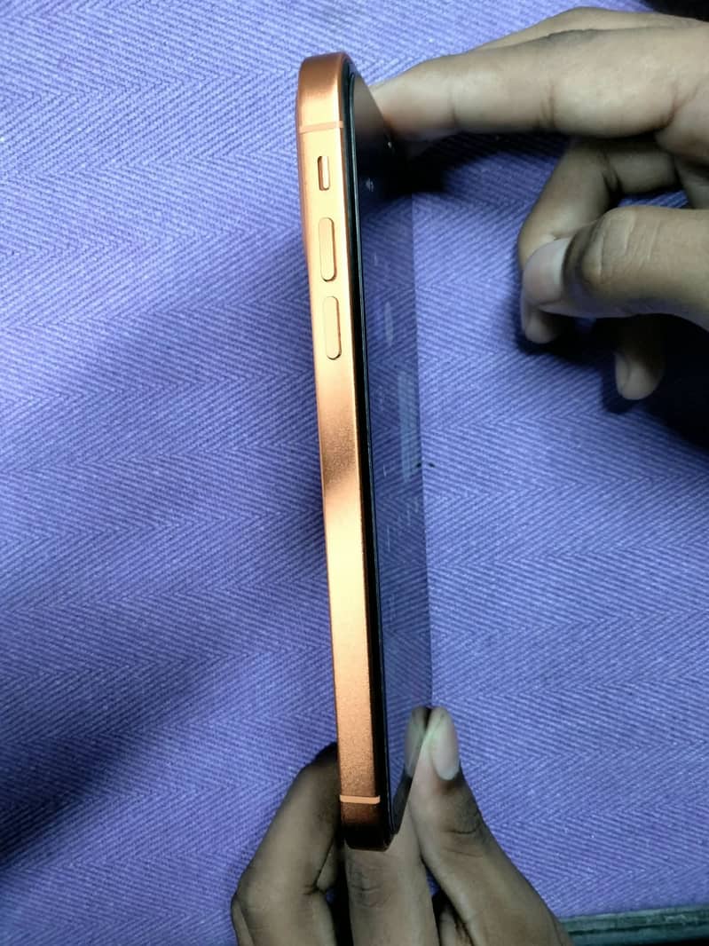 Apple iPhone 11 5