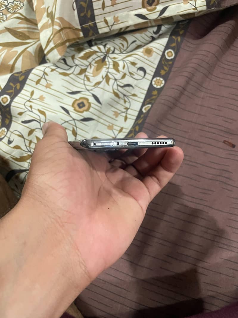 Tecno CAMON 40 Pro 5