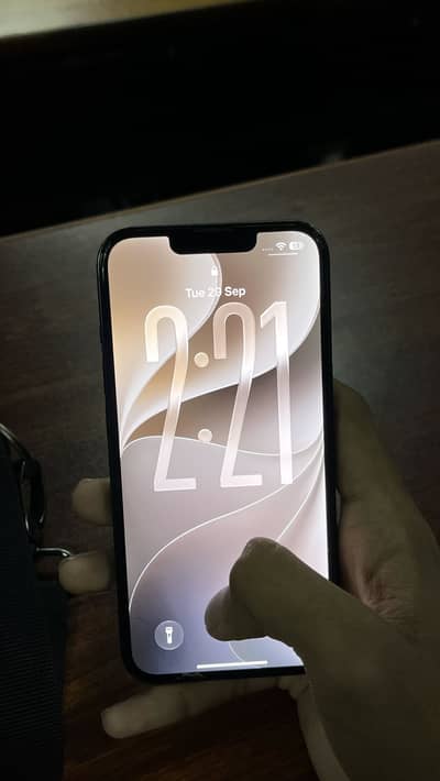 Apple iPhone 13