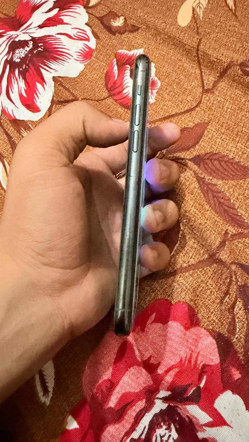 Apple iPhone 11 Pro 8