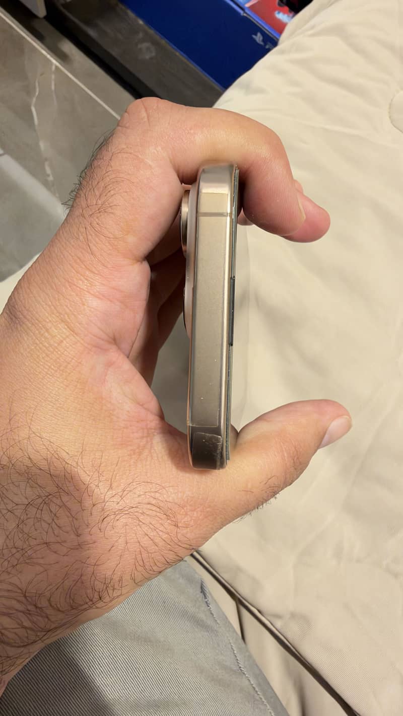 Apple iPhone 16 Pro 5