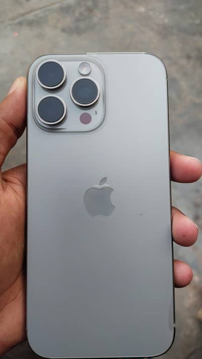 Apple iPhone 16 Pro Max
