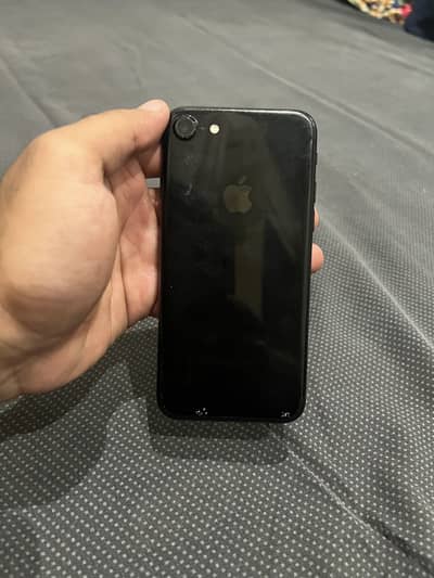 Apple iPhone 7