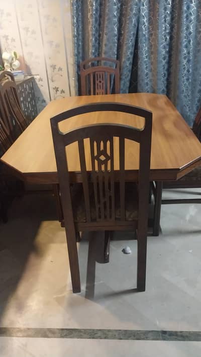 Dinning table with 6 chairs
