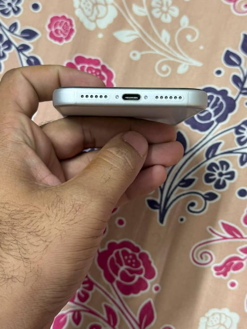 Apple iPhone 17 Pro Max 3