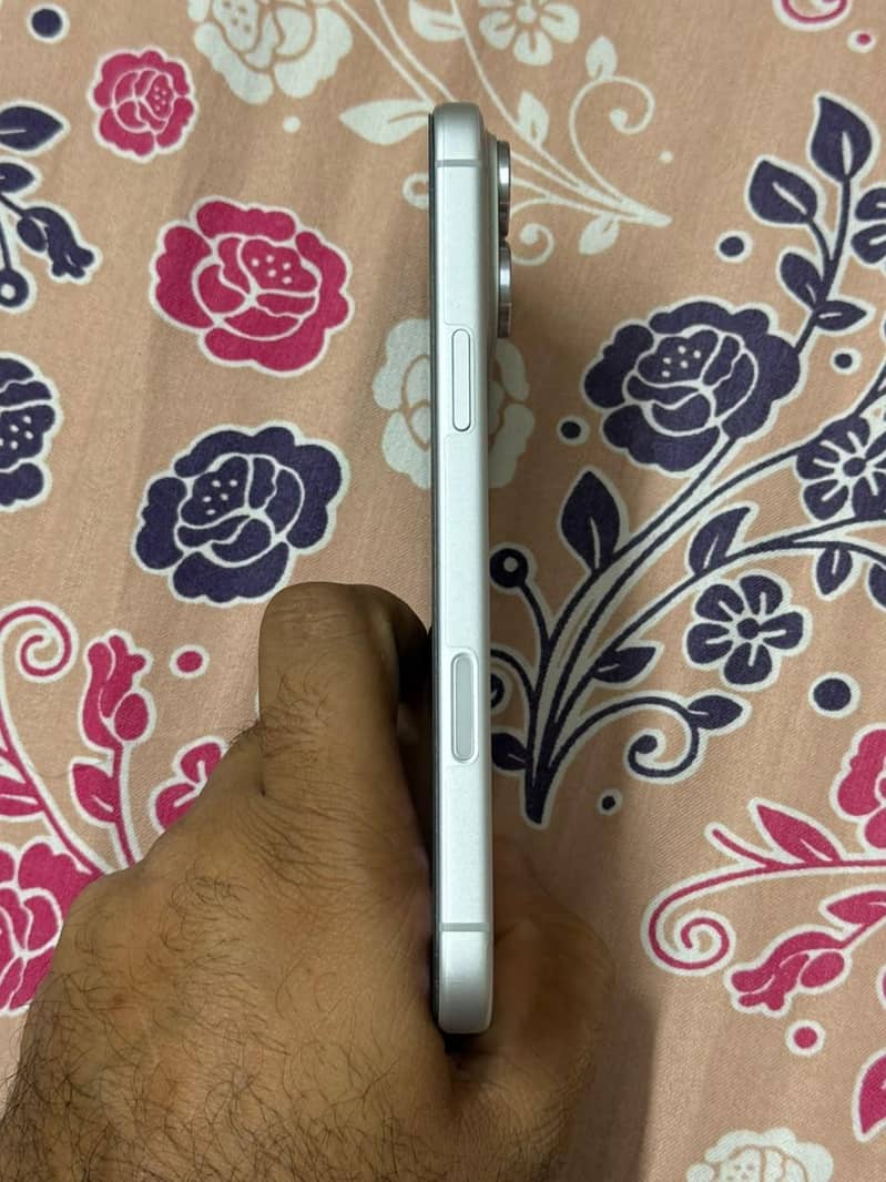 Apple iPhone 17 Pro Max 5