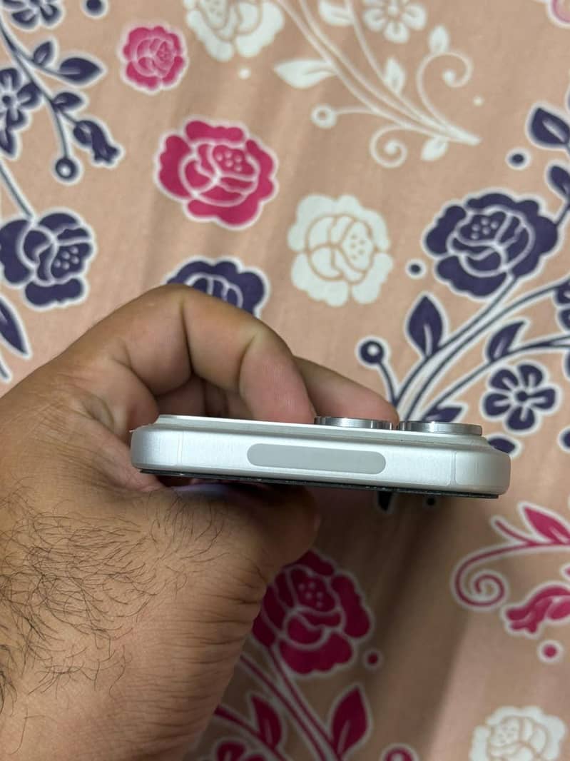 Apple iPhone 17 Pro Max 6