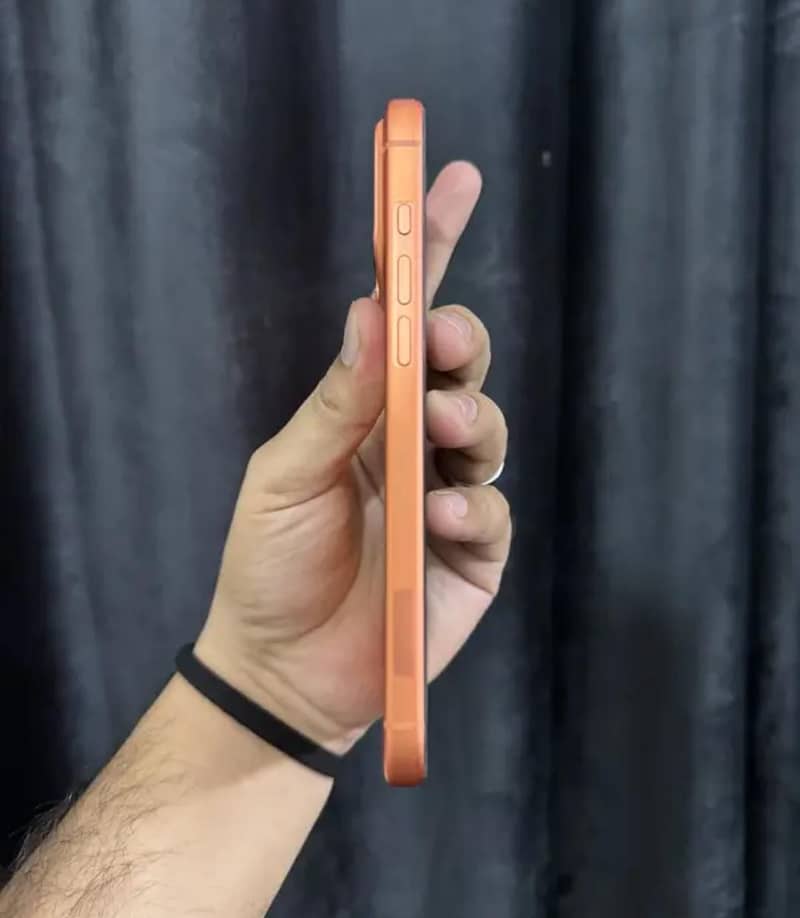 Apple iPhone 17 Pro Max 1