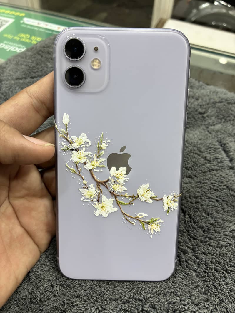 Apple iPhone 11 0