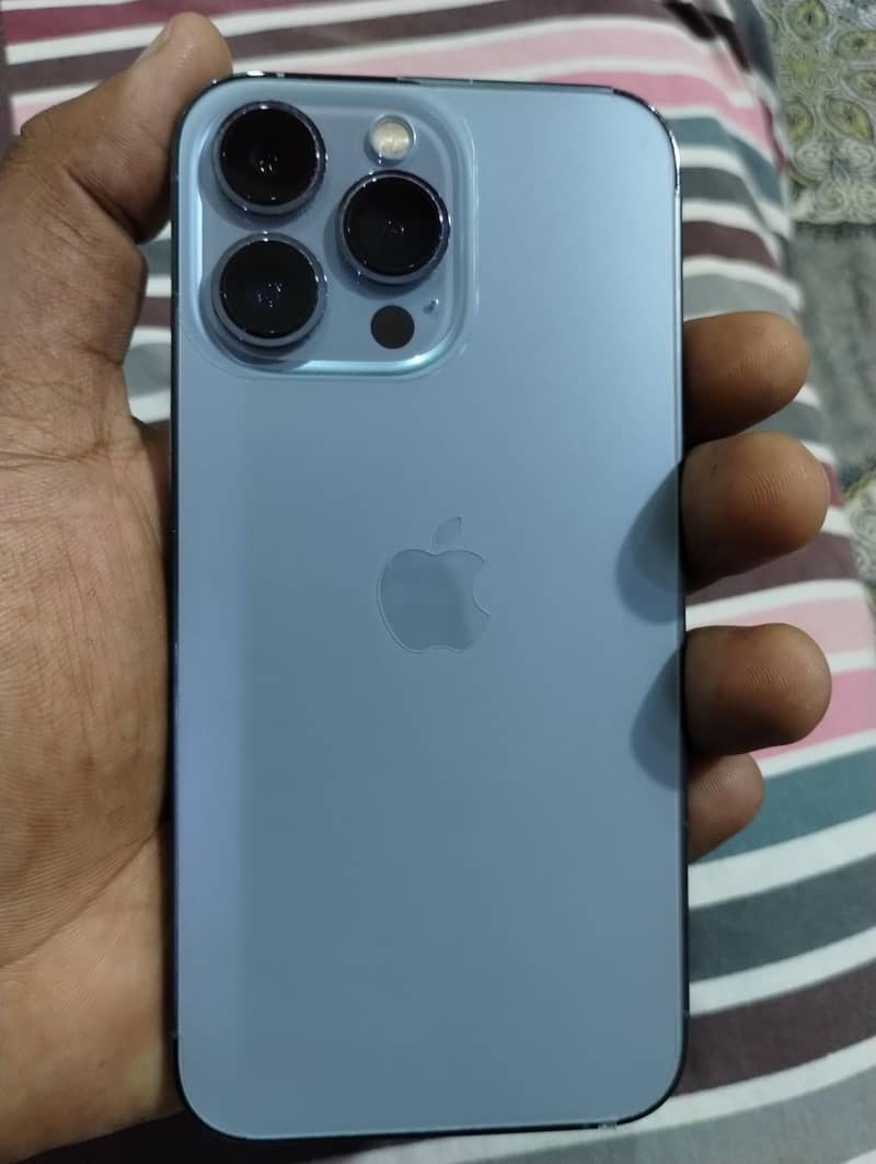 Apple iPhone 13 Pro 3