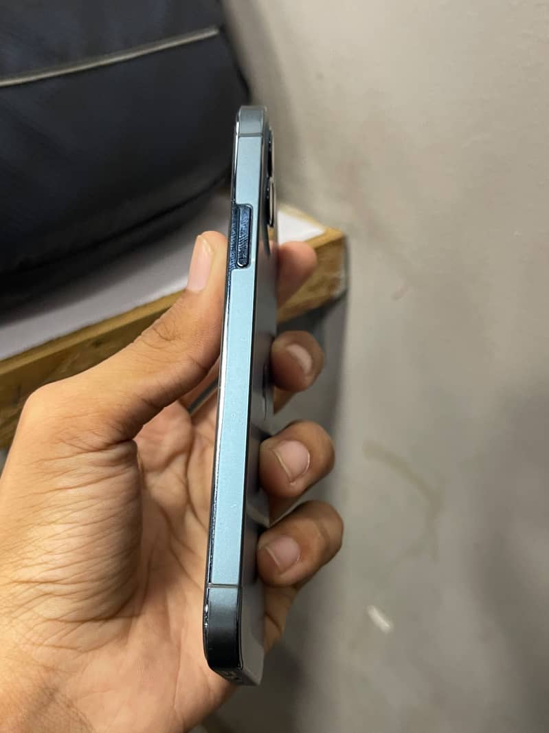Apple iPhone 12 Pro 3