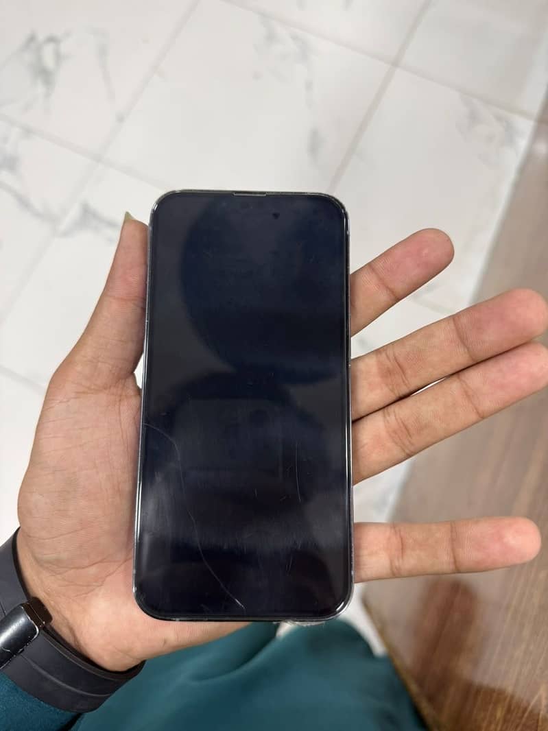Apple iPhone 13 Pro 1