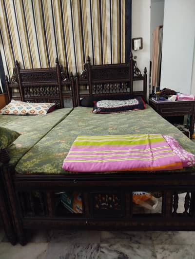 2 Single solid wood beds with mattress