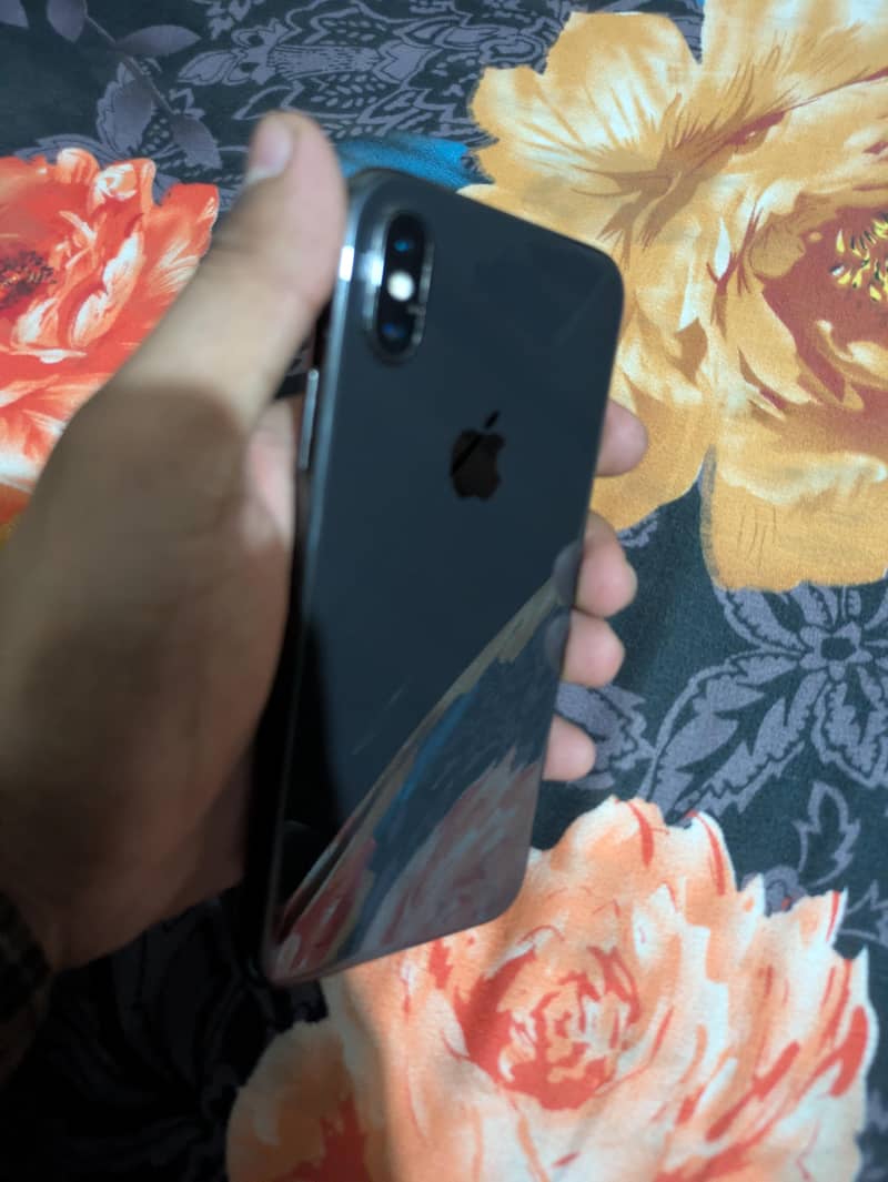 Apple iPhone X 0