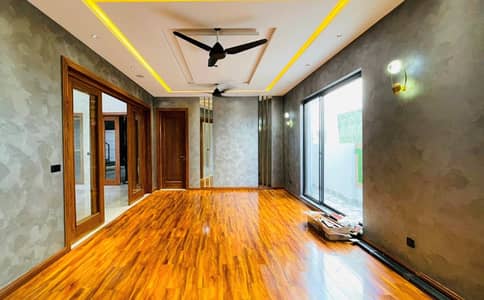 This Property Is Situated At A Very Beautiful Location Near To Main Road Near To Market