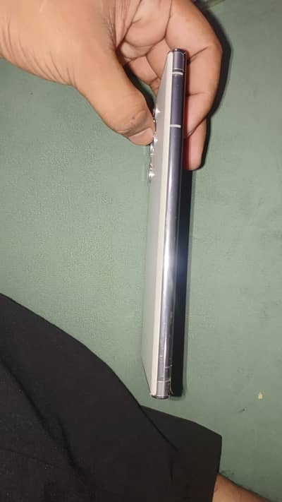 Samsung Mobile S22 Ultra