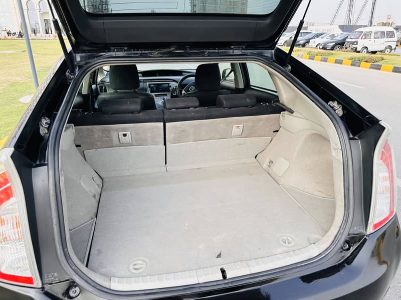 Toyota Prius 2012 6