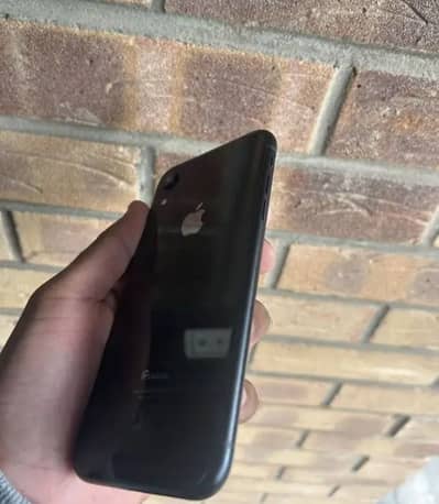 iPhone xr lush condeshion 10/10
