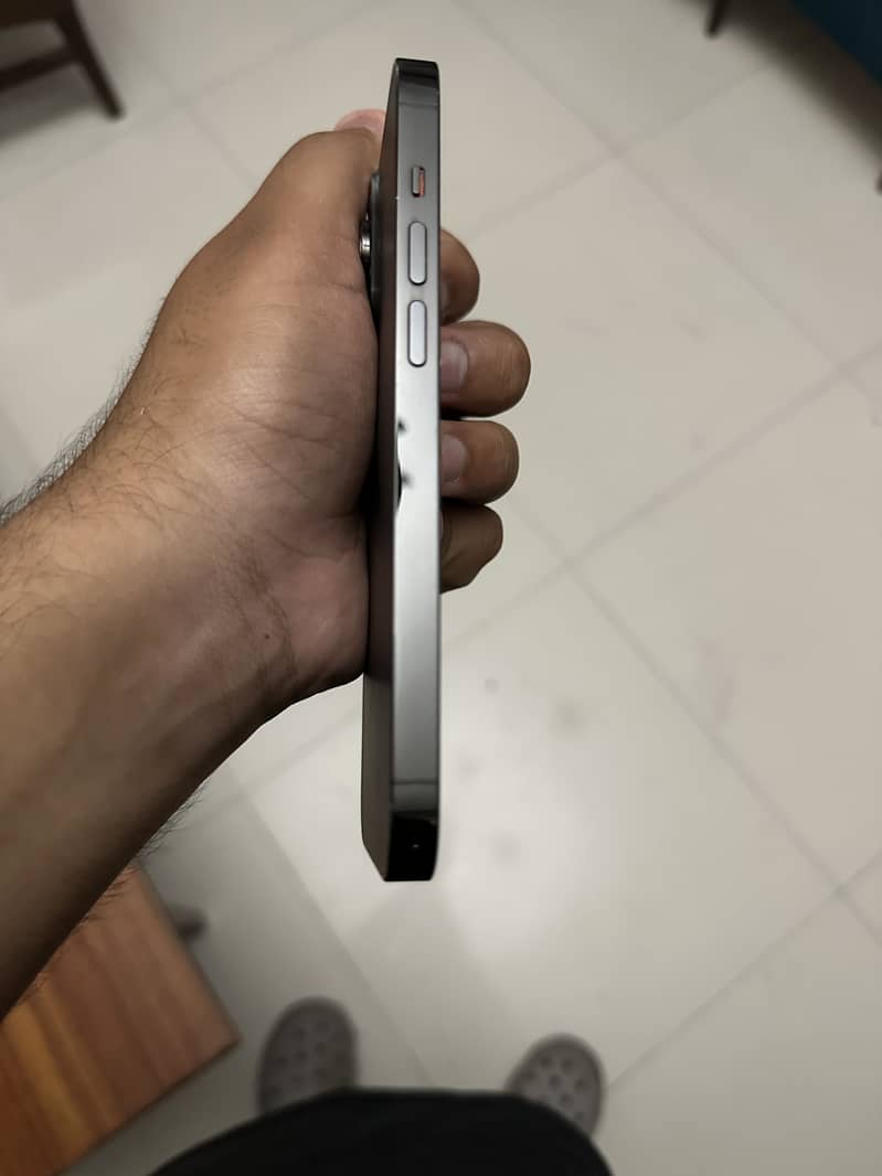 Apple iPhone 14 Pro 4