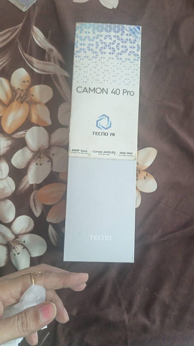 Tecno CAMON 40 Pro 6