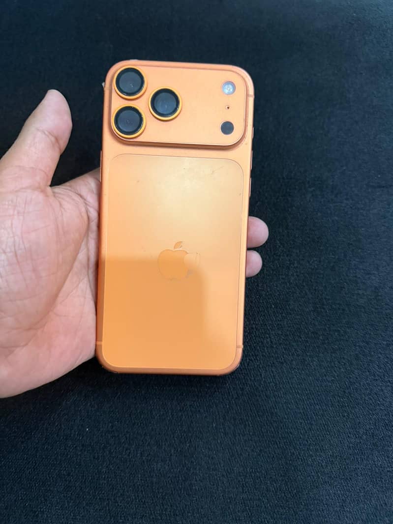 Apple iPhone 17 Pro Max 0