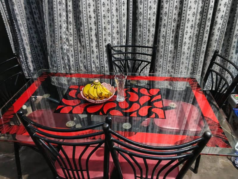 Dining Table 0
