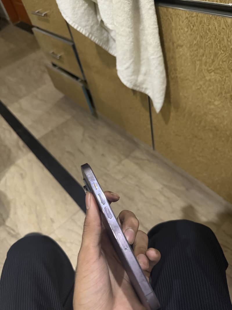 Apple iPhone 14 Pro 1