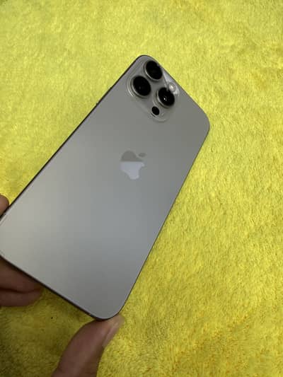 Apple iPhone 16 Pro Max
