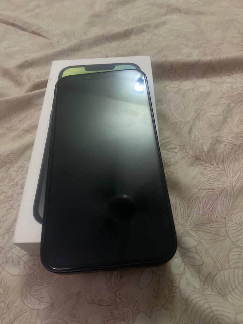 Apple iPhone 14 3
