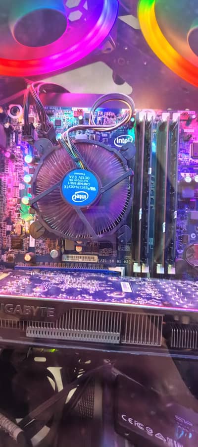 intel ka board h sath 12gb ram h or i7 3rd gen processor h