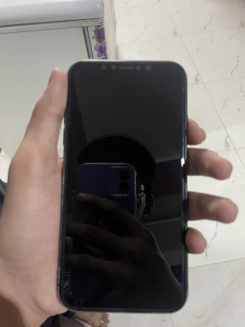 Apple iPhone 11 3