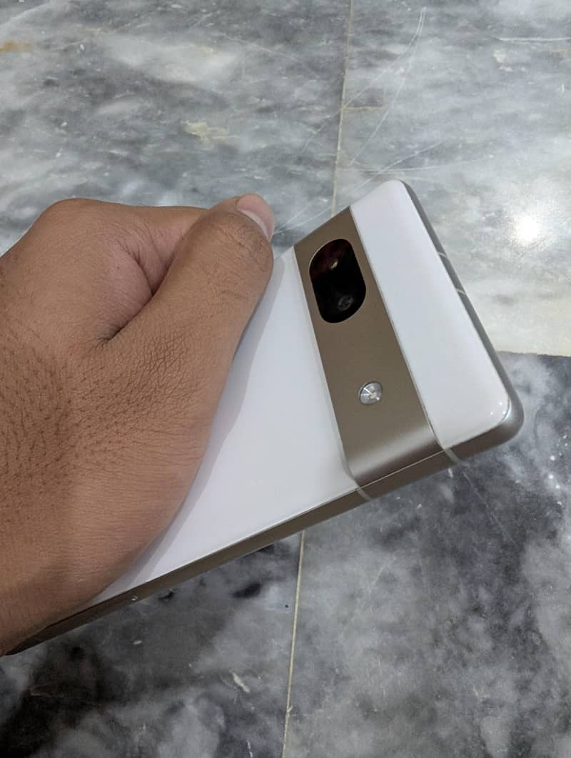 Google Pixel 7a 2