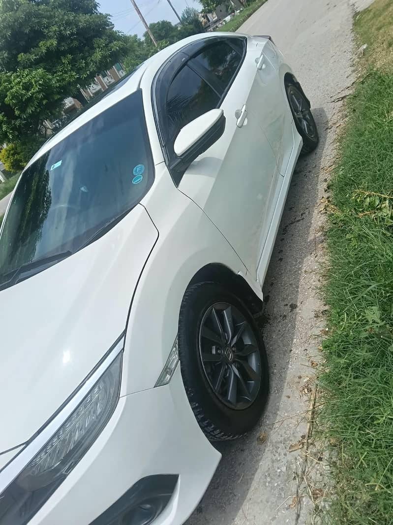 good condition comfortable car 6