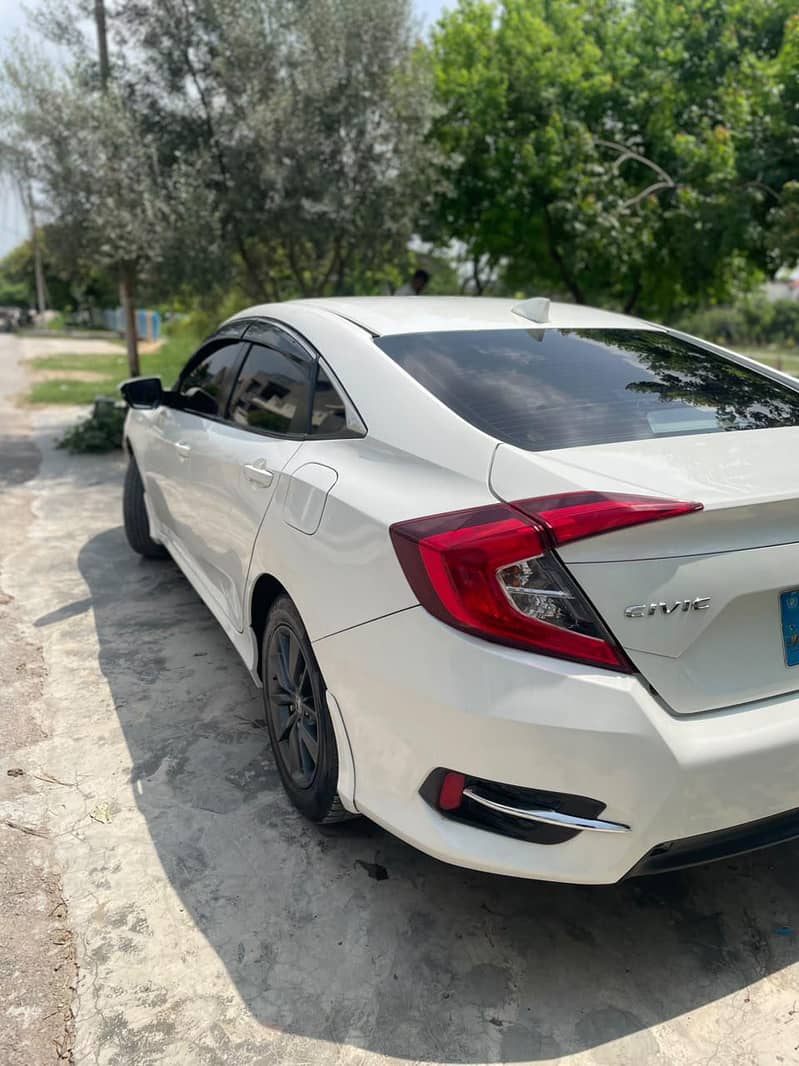 good condition comfortable car 7
