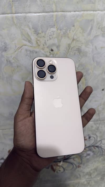 Apple iPhone 16 Pro Max