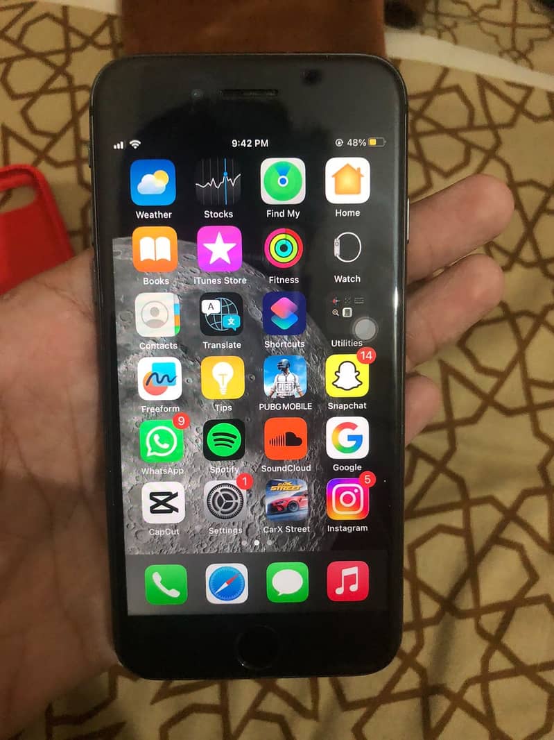 Apple iPhone 8 1