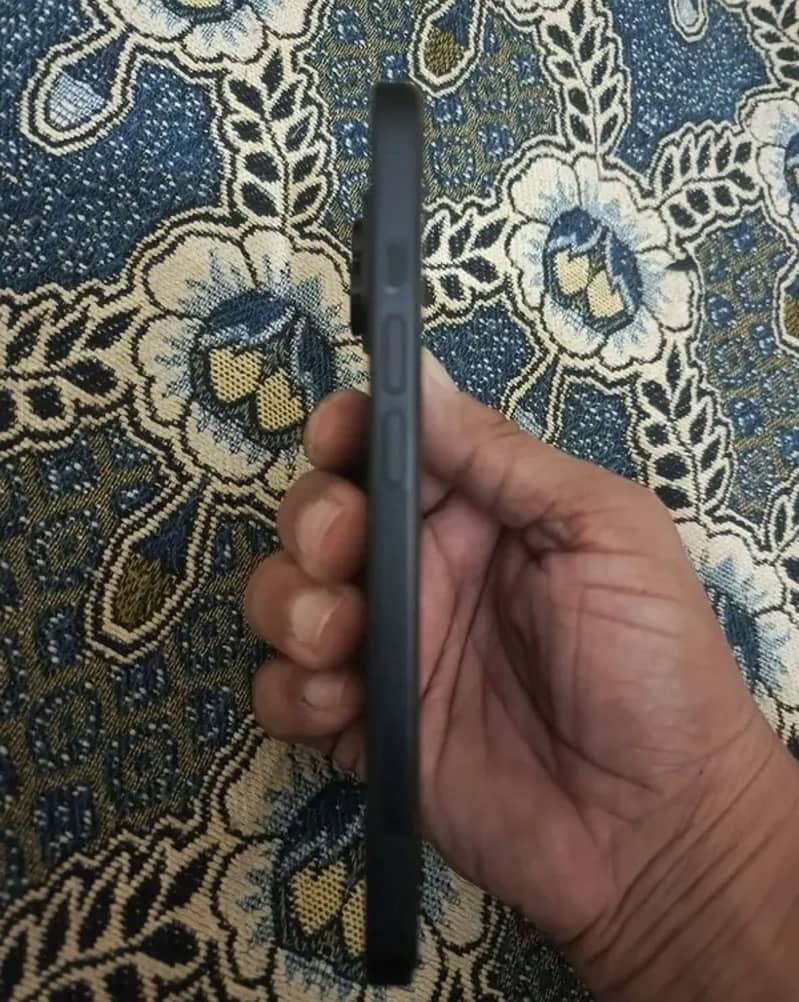Apple iPhone 15 3