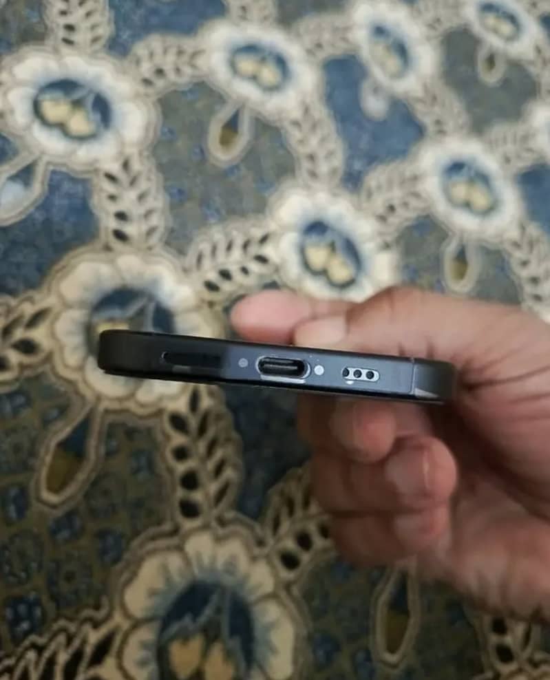 Apple iPhone 15 5
