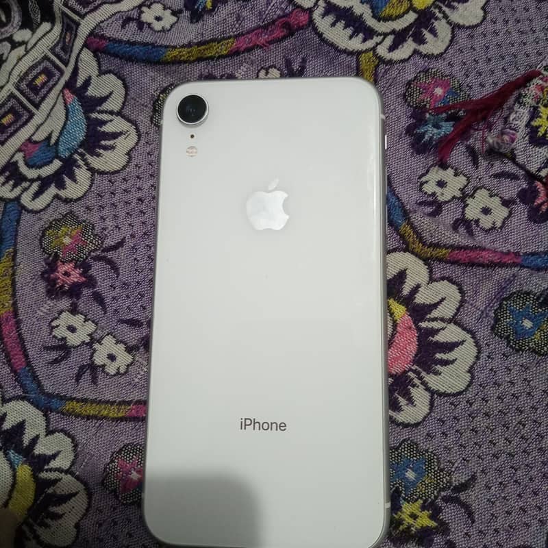 Apple iPhone XR 2