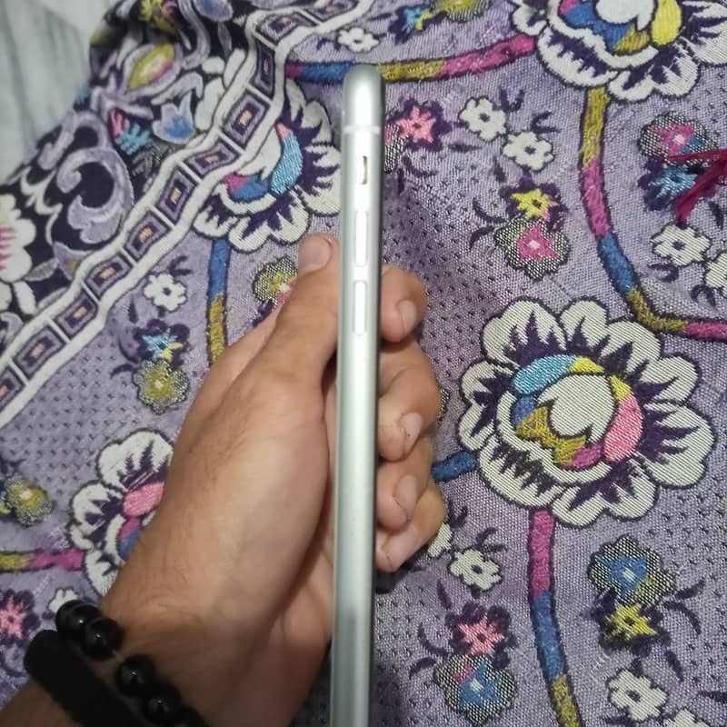 Apple iPhone XR 5