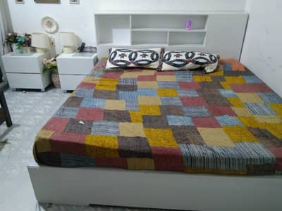 Bed (without  mattres)and dressing
